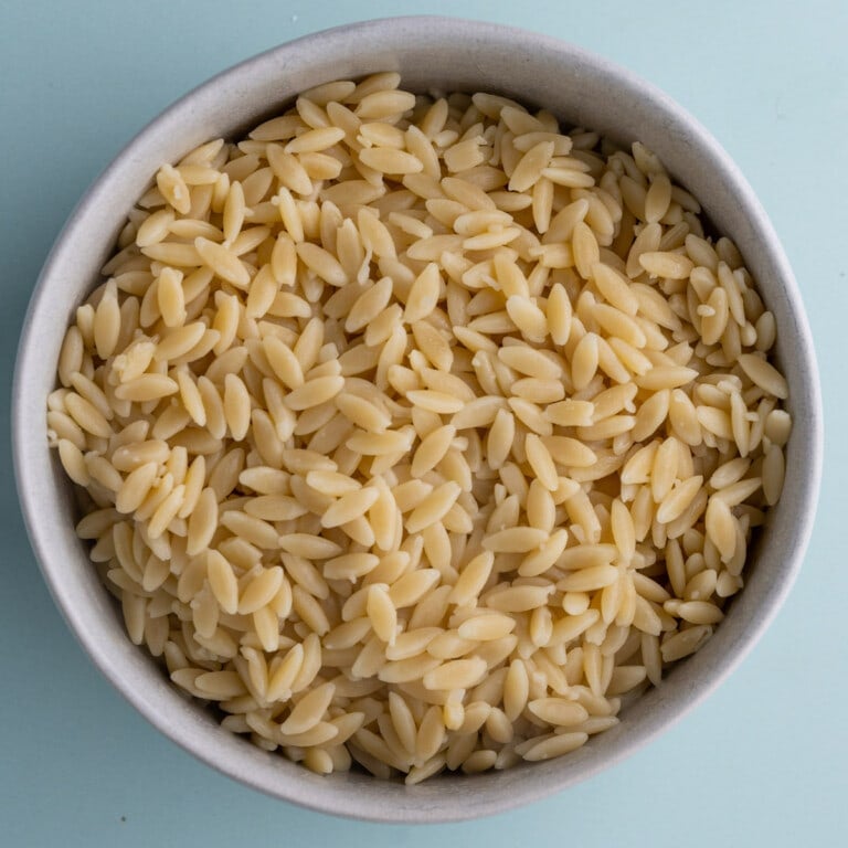 Orzo cooked al dente in a bowl