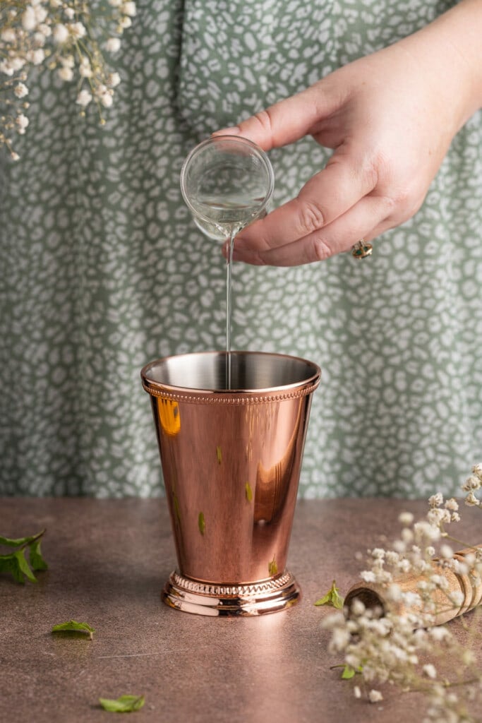 Adding simple syrup to barfly julep cup