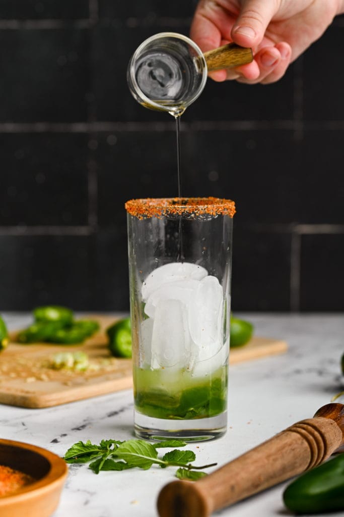 sweetening a spicy mojito with simple syrup
