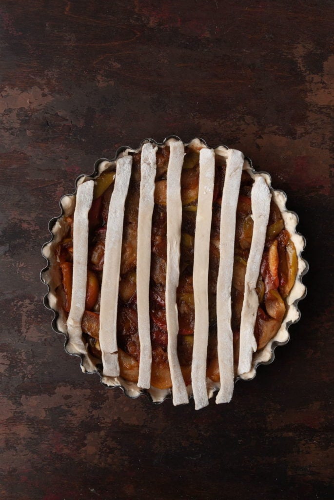 first step of forming pie crust lattice