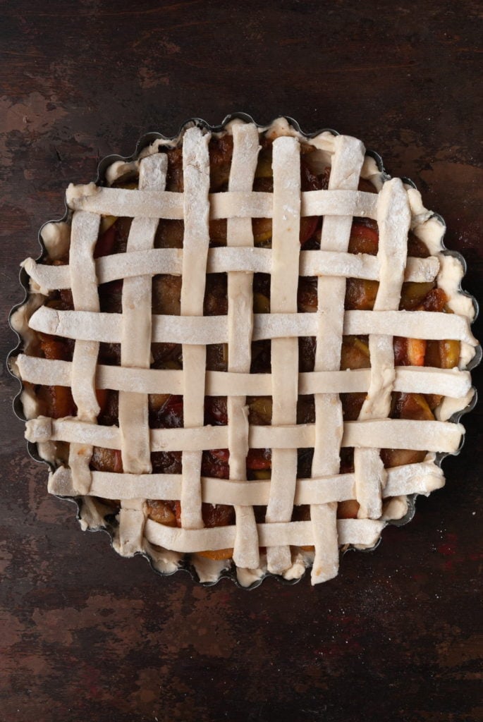 formed pie crust lattice