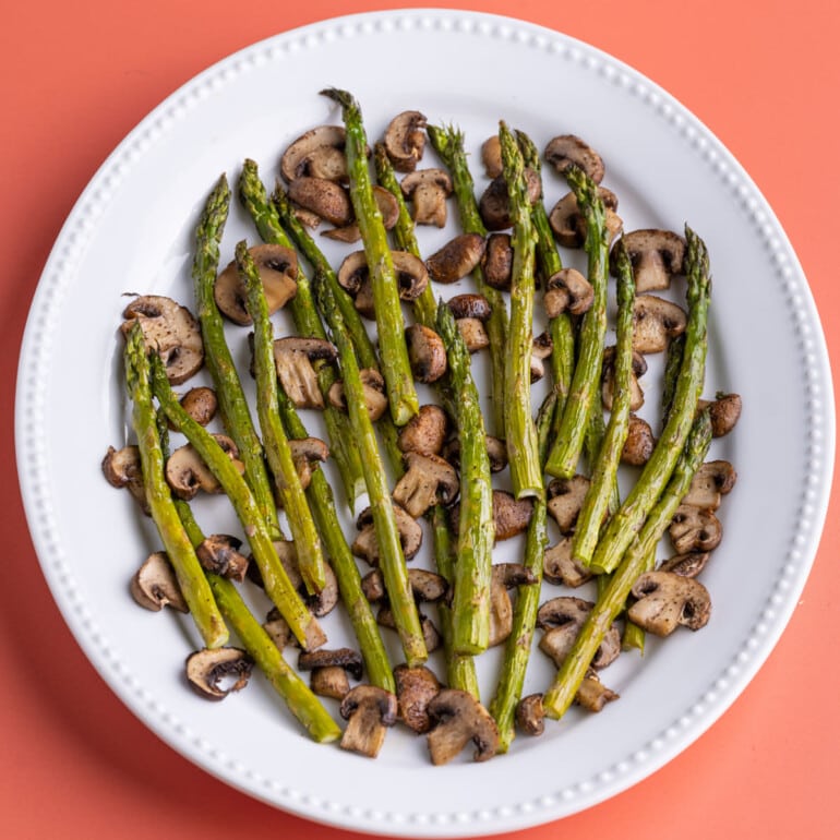 25-Minute Roasted Asparagus and Mushrooms