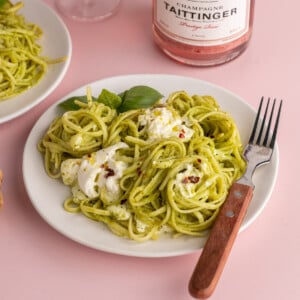 Single serving of Burrata Pesto Pasta with fork