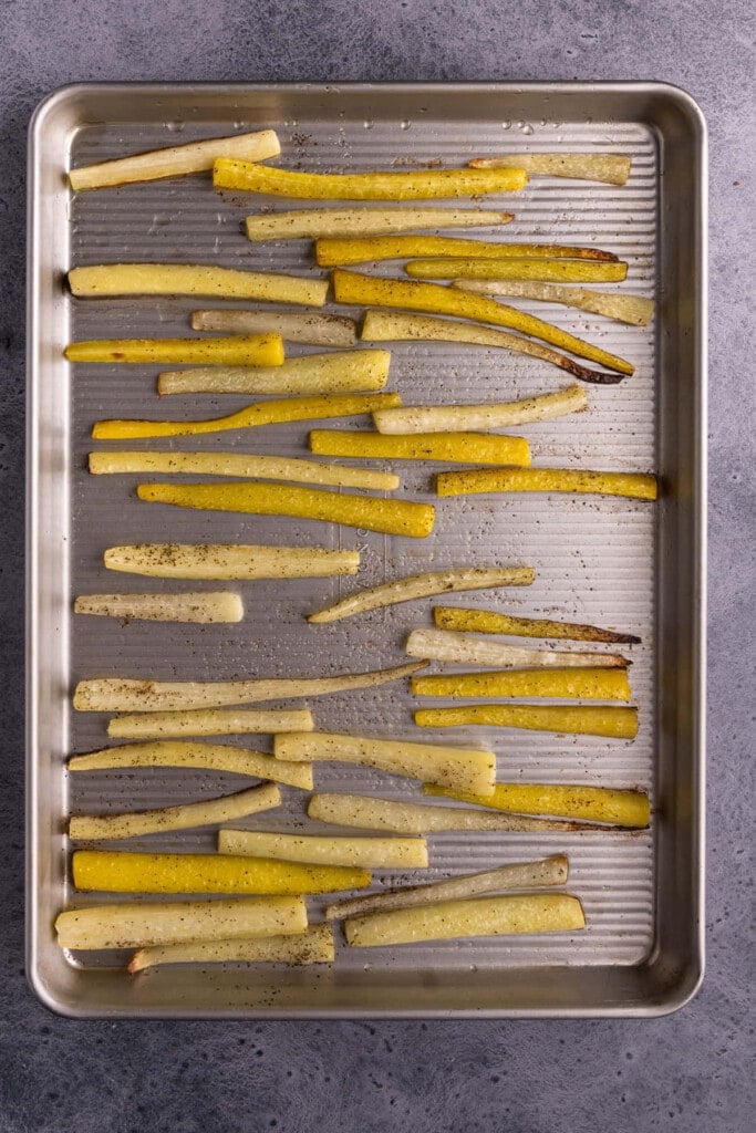 Fresh out the oven roasted yellow carrots.