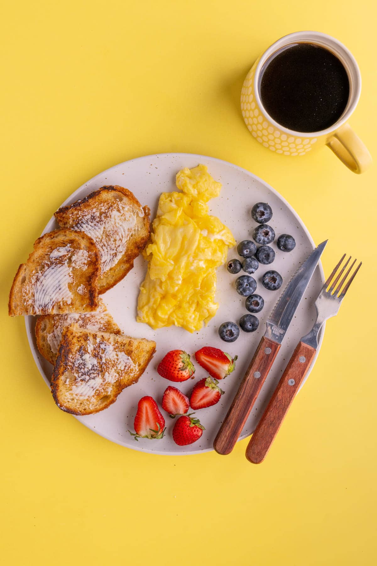 How to remove scrambled eggs from a pan - the life-changing hack