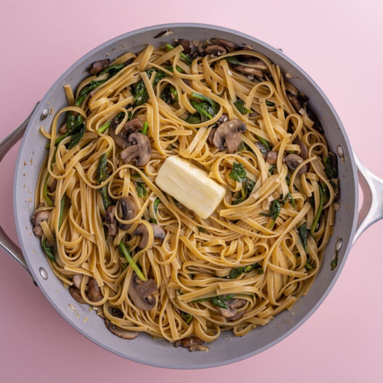 Buttery Mushroom Spinach Pasta with white wine sauce