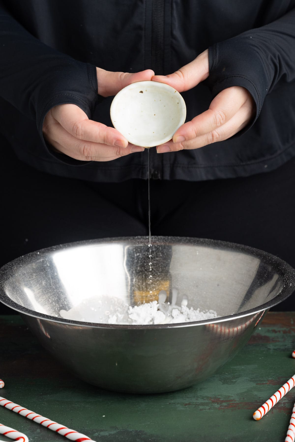 Adding peppermint extract to whipped cream