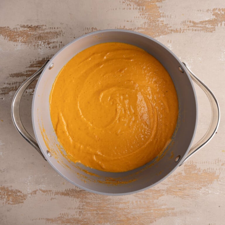 Mac and cheese sauce with pumpkin