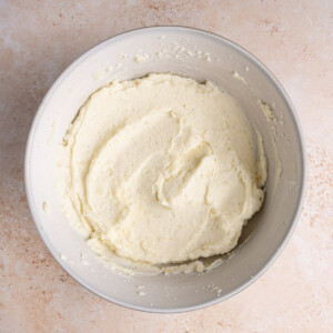 Super smooth whipped mashed potatoes