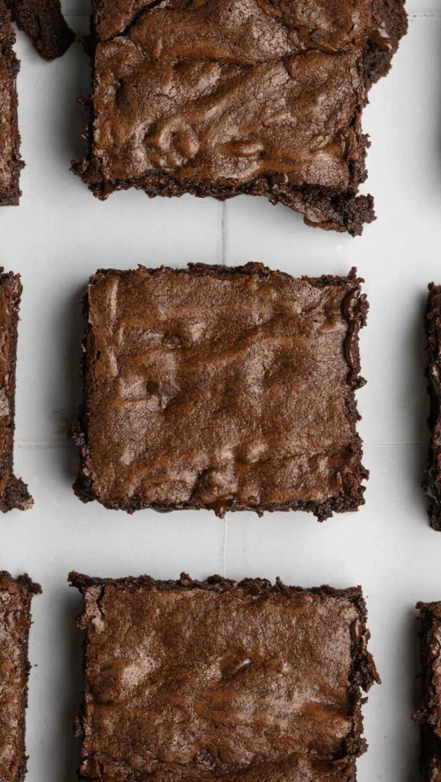 These foolproof melt-in-your-mouth, ultra-fudgy chocolate chip brownies come with a warning: you won’t be able to eat just one. You will, however, only need one bowl!

-½ cup unsalted butter (softened)
-1 tablespoon oil (canola, vegetable, grapeseed, or coconut in liquid form)
-1 ¼ cups granulated sugar
-2 large eggs
-2 teaspoons vanilla extract
-½ cup all-purpose flour
-½ cup unsweetened cocoa powder (I used dark)
-¼ teaspoon salt (plus an optional extra pinch of flaky salt for the top)
-2 teaspoons espresso powder (optional to enhance chocolate flavor)
-1 cup chocolate chips (dark or semi-sweet)

-Preheat the oven to 350°F and line your pan with parchment paper.
-In a large mixing bowl, use a hand mixer on high to combine the softened butter, oil, and sugar for 2-3 minutes to cream together.
-Add the eggs and vanilla extract and use the hand mixer on low until combined.
-Mix in flour, cocoa powder, espresso powder (optional), and salt and combine until smooth. Your batter should be light and airy.
-Use a spatula to fold in the chocolate chips.
-Transfer the brownie batter to your prepped pan and use a spatula to spread it out in an even layer.
B-ake for 25-30 minutes on the top rack of the oven, until the middle doesn’t wobble when shaken. Option to crack on sea salt or pink Himalayan salt. Allow to cool completely before removing from the pan and slicing into 9 or 16 brownies!