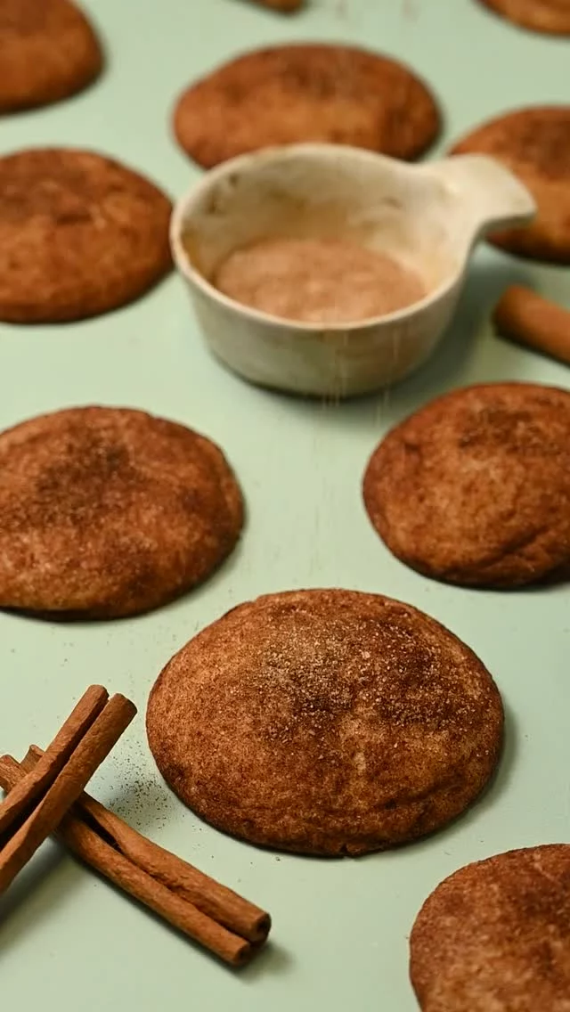This recipe for snickerdoodles without cream of tartar gives you the classic cinnamon sugar taste and soft and fluffy texture in just 20 minutes, with simple pantry ingredients and no chilling time!

Simple 20-Minute Snickerdoodles
 -½ cup softened unsalted butter
-¾ cup granulated sugar
-1 large egg
-1 teaspoon vanilla extract
-1 ¼ cup all-purpose flour
-½ teaspoon baking powder
-½ teaspoon salt
-1 tablespoon granulated sugar + 1 ½ tablespoon cinnamon

Method
-Preheat your oven to 375°F and line 2 large baking sheets with parchment paper or a reusable baking mat.
-In a large mixing bowl, use a hand mixer on high to cream together the butter and sugar for 3-5 minutes until thoroughly combined.
-Add the egg and vanilla extract and use the mixer again until just combined.
-Add the flour, baking powder, and salt and mix again until smooth. Use a rubber spatula to integrate any dry ingredients stuck to the sides of the bowl.
-Use a large cookie scoop or about 3 tablespoons of dough to form 8 roughly equal-sized cookies and set them on one of your lined baking sheets.
-In a shallow bowl, make your cinnamon sugar by combining 1 tablespoon granulated sugar and ½ tablespoon ground cinnamon with a whisk or fork.
-One at a time, roll the cookie dough balls in the cinnamon sugar until they are completely coated on the outside. Line them up on the cookie sheets, leaving about 2 inches of space in between each cookie.
-Bake on the top rack for 12 minutes. Remove from the oven and sprinkle on some of the leftover cinnamon sugar, so that the entire snickerdoodle is coated (as they bake and spread you may notice the center is no longer covered in the cinnamon sugar). Cool completely and enjoy!